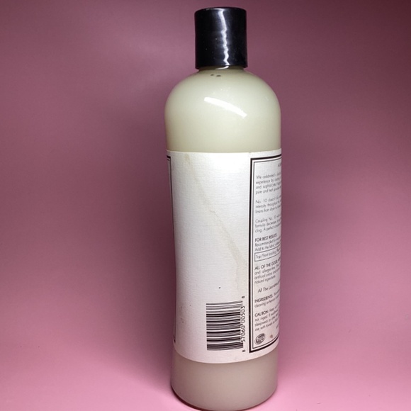 Laundress N10 Fabric Conditioner  475mL - Picture 3 of 3